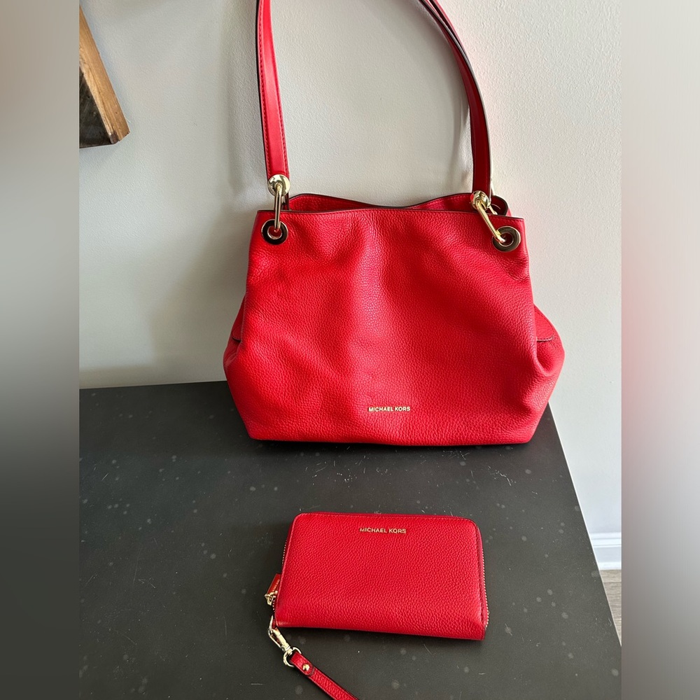 Michael Kors Raven purse and wallet